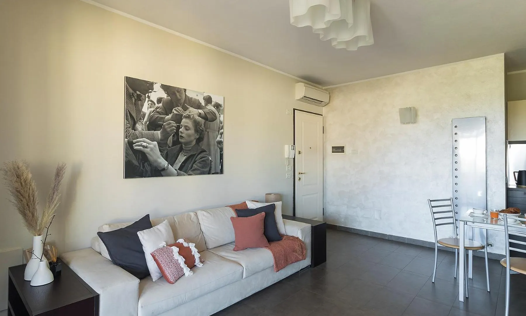 Montecarlo Charme Apartment سيرمِيوني