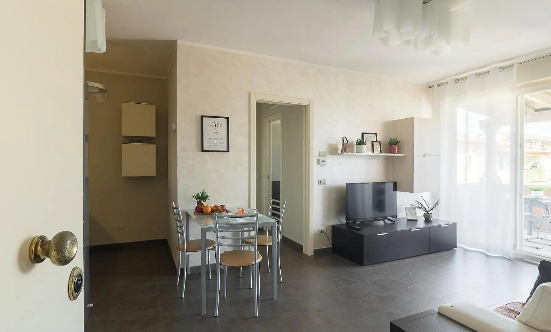 Montecarlo Charme Apartment سيرمِيوني إيطاليا
